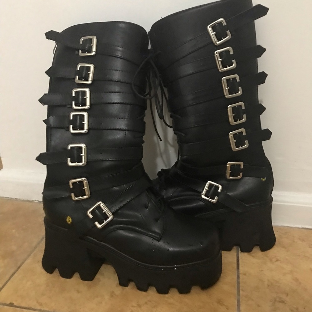 Women’s elevated platform boots 3 inch heel